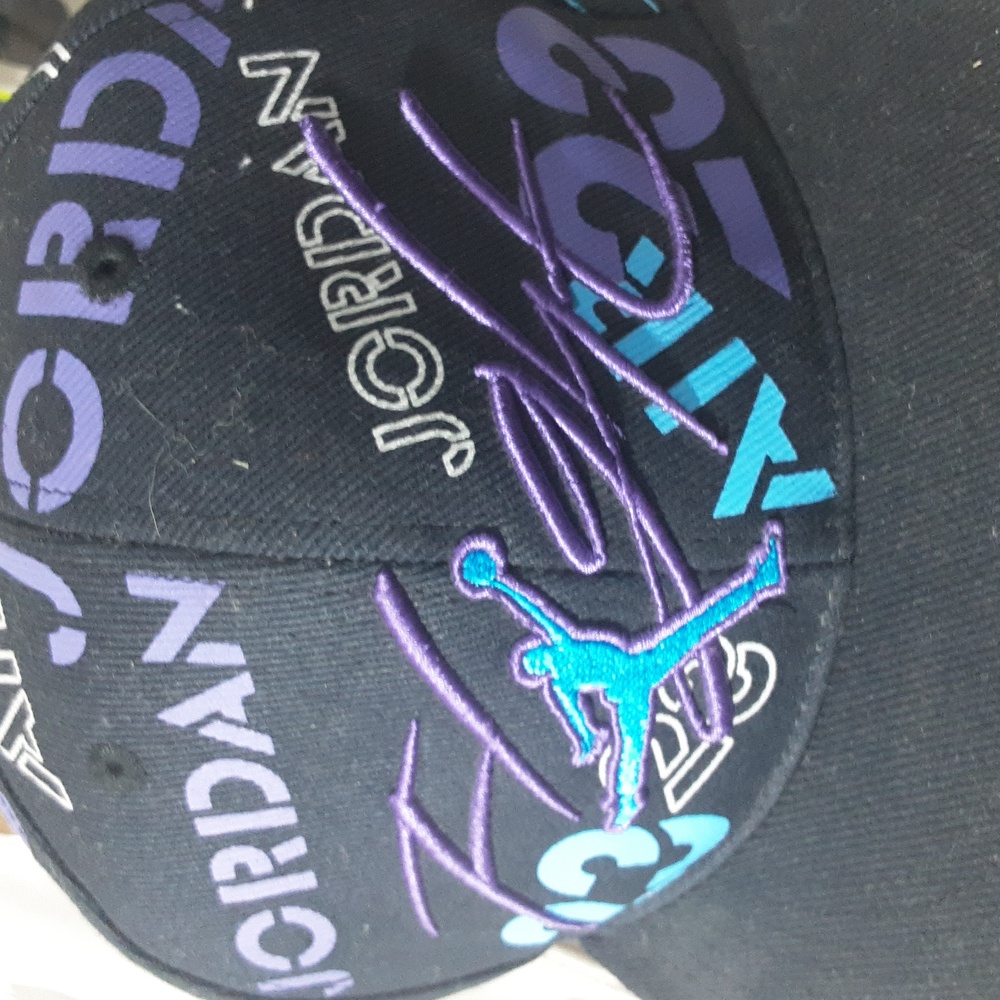 Hat - Picture 2 of 4